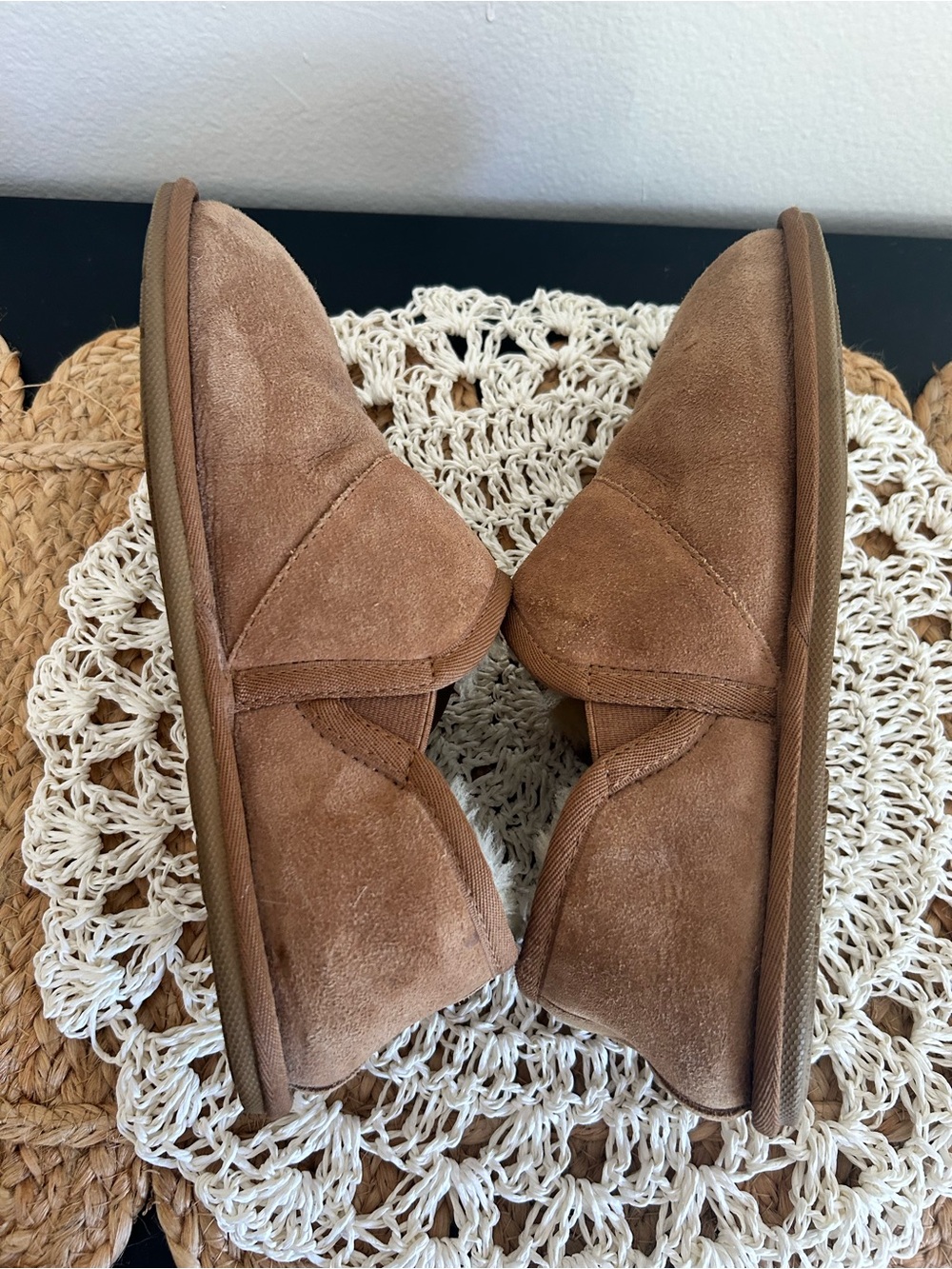 UGG Men’s Leisure Chestnut Suede Sheepskin Slippers Size 8 EU 41 #102 - Picture 5 of 13